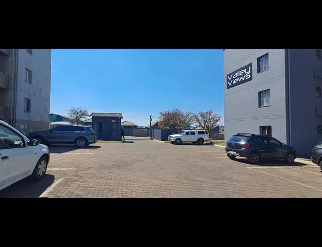 2 BEDROOM APARTMENT FOR SALE IN FLEURHOF